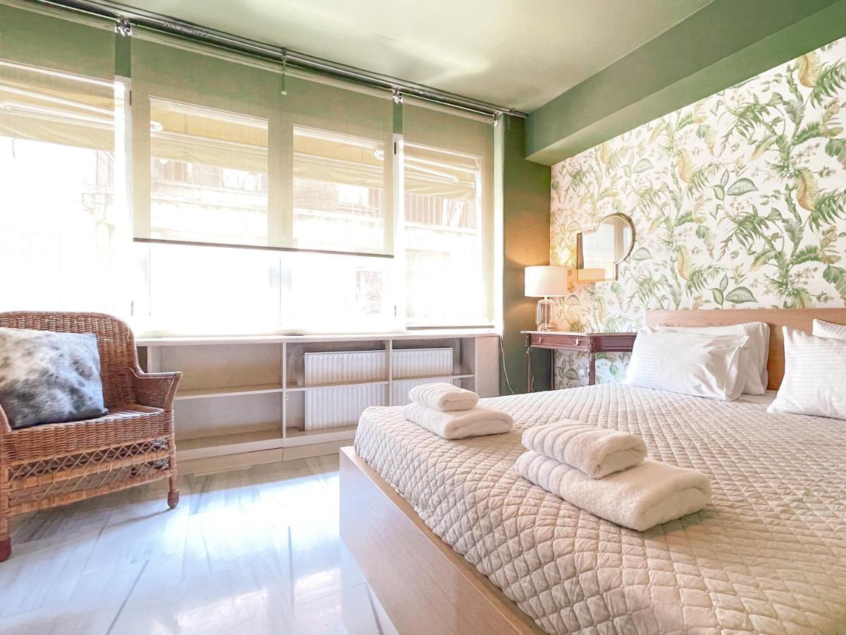 Loft 1 Bedroom Apartment In The Heart Of 아테네 외부 사진